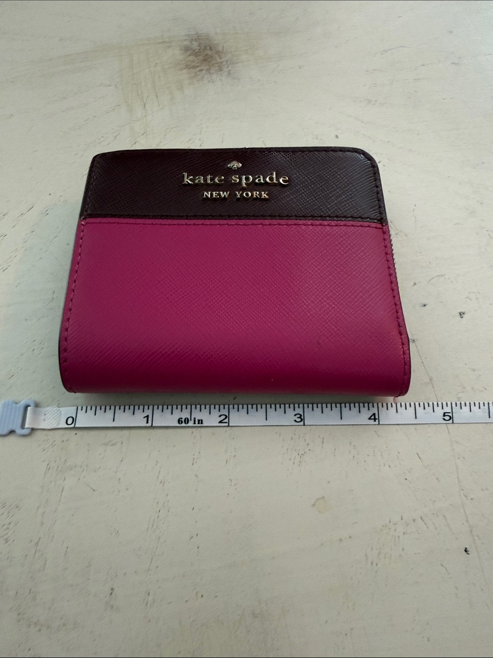 Kate Spade magenta two tone zippered wallet like new - Picture 7 of 8